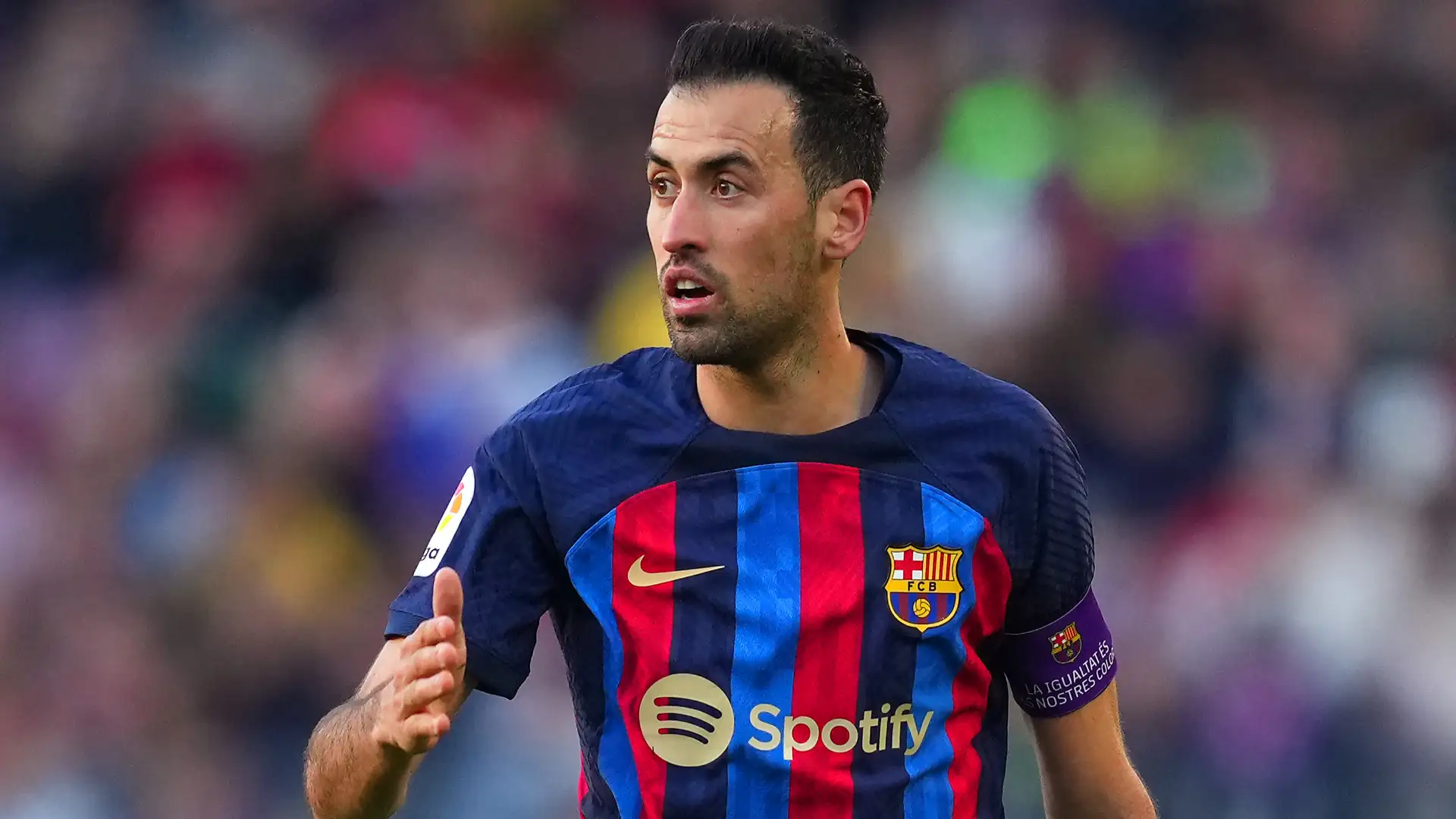 سيرجيو بوسكيتس وبرشلونة – ظل العظماء وأساس التيكي تاكا