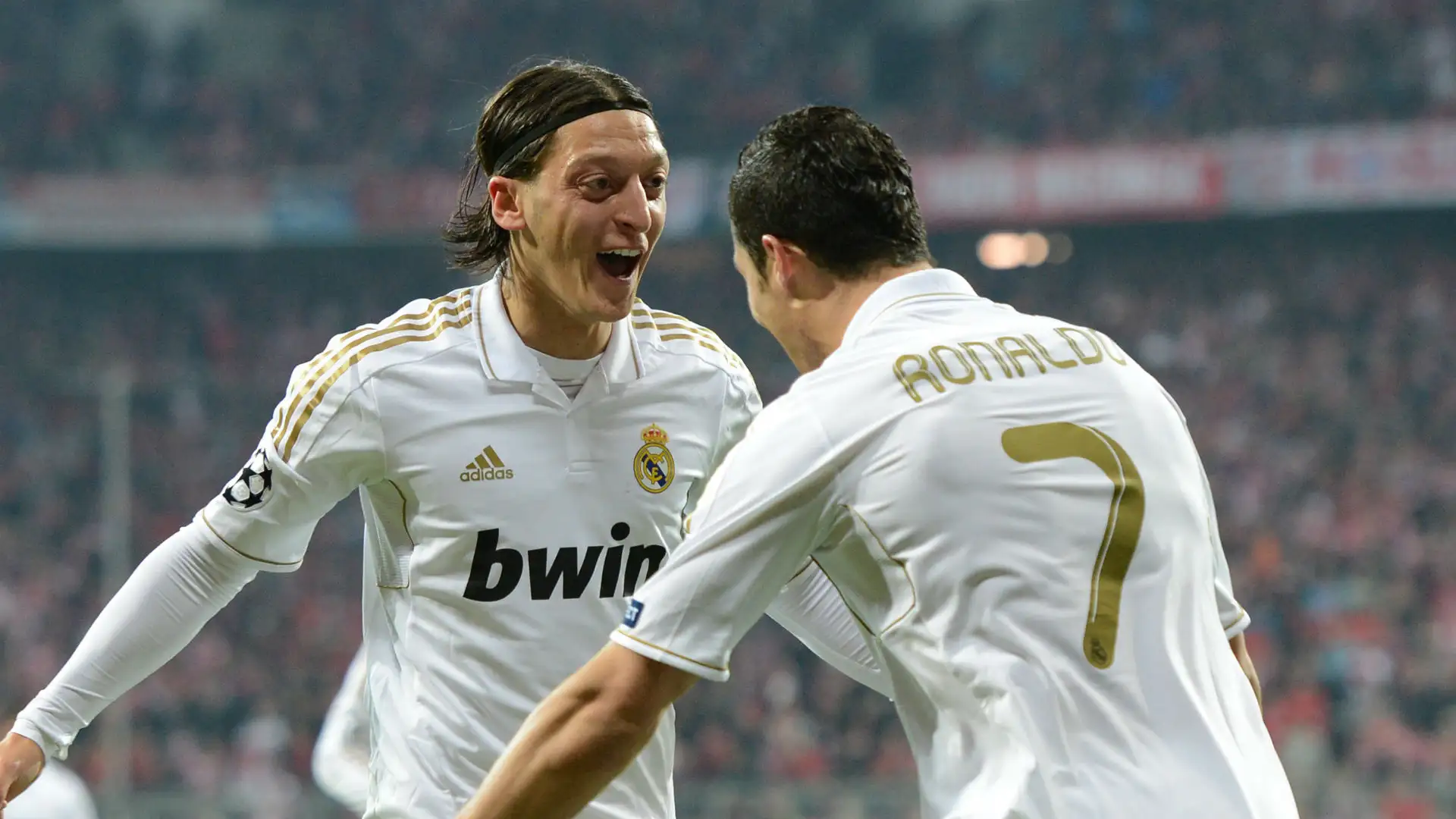 مسعود أوزيل وريال مدريد – العبقري الذي رسم الهجمات بقلمه السحري