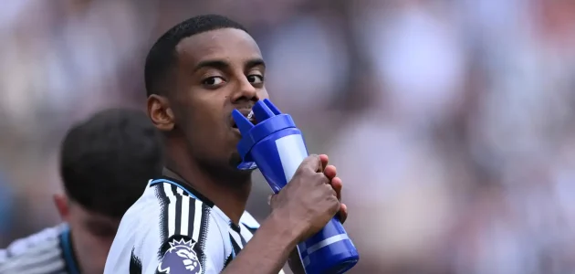 ليفربول ينسحب من صفقة ألكسندر إيزاك بعد رفض عرض ضخم